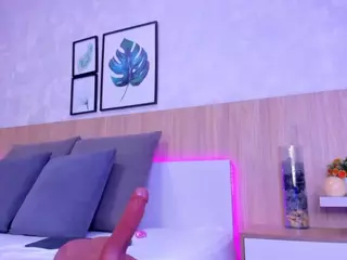 Alanna-Hank's Live Sex Cam Show