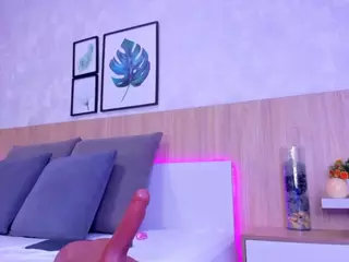Alanna-Hank's Live Sex Cam Show