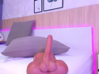 Alanna-Hank's Live Sex Cam Show