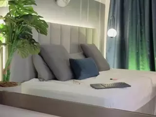Nina's Live Sex Cam Show