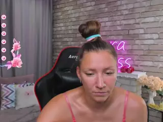 SarahCoksss's Live Sex Cam Show