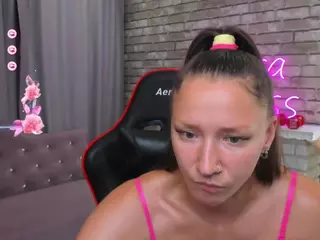 SarahCoksss's Live Sex Cam Show