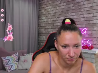 SarahCoksss's Live Sex Cam Show
