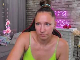 SarahCoksss's Live Sex Cam Show