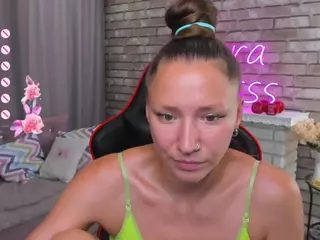 SarahCoksss's Live Sex Cam Show