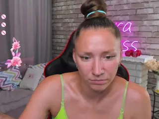 SarahCoksss's Live Sex Cam Show