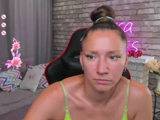 SarahCoksss's Live Sex Cam Show