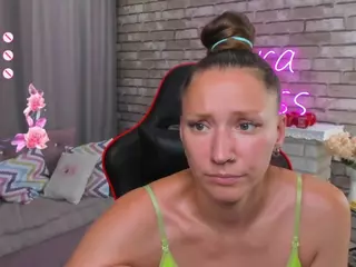 SarahCoksss's Live Sex Cam Show