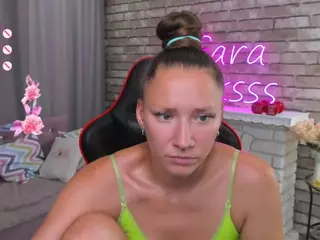 SarahCoksss's Live Sex Cam Show