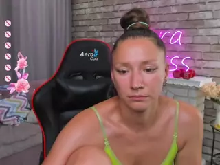 SarahCoksss's Live Sex Cam Show