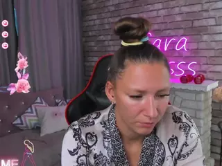 SarahCoksss's Live Sex Cam Show