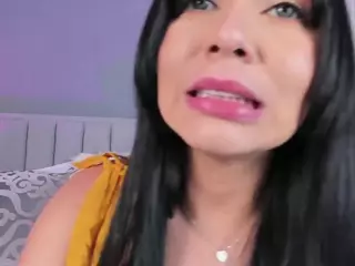 Emperatriz y Linsey's Live Sex Cam Show