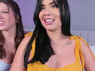 Emperatriz y Linsey's Live Sex Cam Show