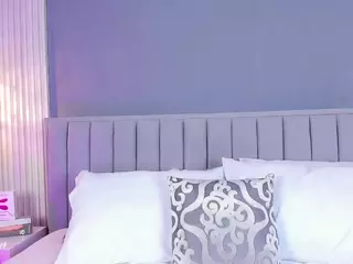 Emperatriz y Linsey's Live Sex Cam Show