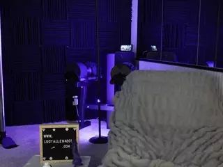 LucyAllen4201's Live Sex Cam Show