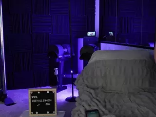 LucyAllen4201's Live Sex Cam Show