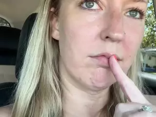 LucyAllen4201's Live Sex Cam Show