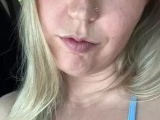 LucyAllen4201's Live Sex Cam Show