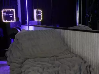 LucyAllen4201's Live Sex Cam Show