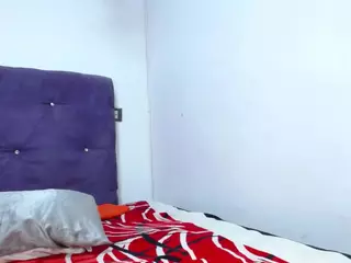 choco-milf's Live Sex Cam Show