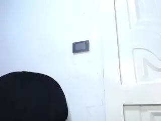choco-milf's Live Sex Cam Show