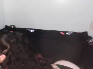 skymakesmewet's Live Sex Cam Show