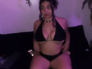 skymakesmewet's Live Sex Cam Show