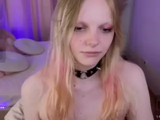 evangel1ne's Live Sex Cam Show