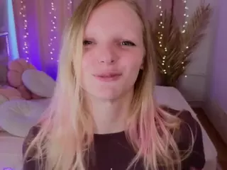 evangel1ne's Live Sex Cam Show