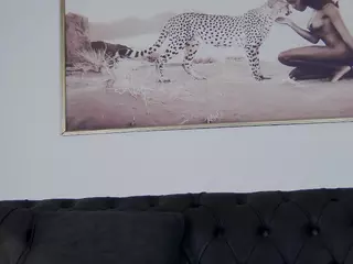 Tania44b's Live Sex Cam Show