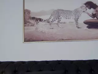 Tania44b's Live Sex Cam Show