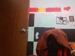 Live cam show with saray-extrovert