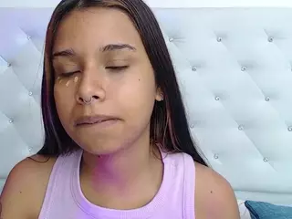 Tiny-Ebonyy's Live Sex Cam Show