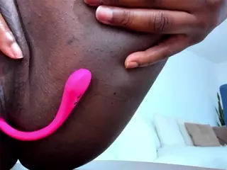 ebonydreamiin's Live Sex Cam Show
