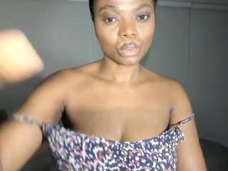 Live cam show with ebonydreamiin