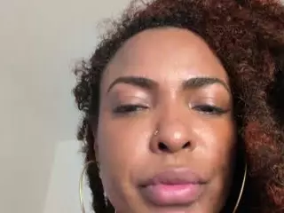Nia Harriss's Live Sex Cam Show