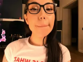 Suryy's Live Sex Cam Show