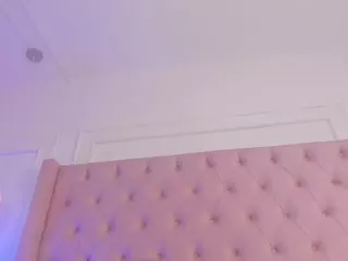lucy-vega's Live Sex Cam Show