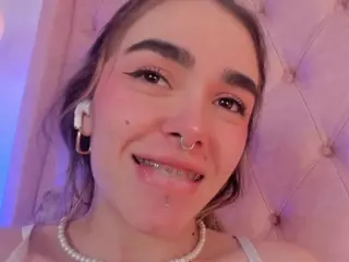 lucy-vega's Live Sex Cam Show