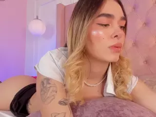 lucy-vega's Live Sex Cam Show