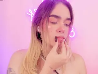 lucy-vega's Live Sex Cam Show