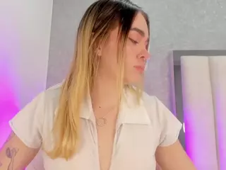 lucy-vega's Live Sex Cam Show