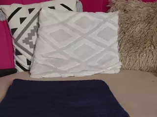 LoriMineli's Live Sex Cam Show