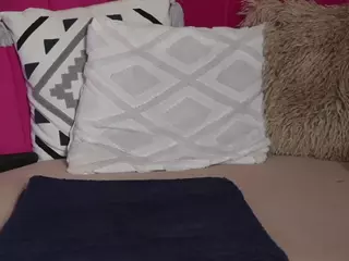 LoriMineli's Live Sex Cam Show
