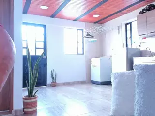 iriss-25's Live Sex Cam Show