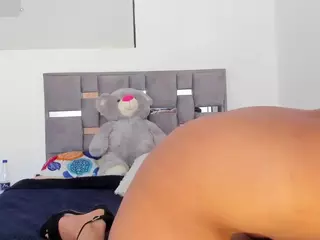 iriss-25's Live Sex Cam Show