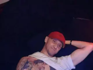 AntiSocialButterf1y's Live Sex Cam Show