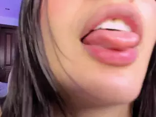 miia-evans's Live Sex Cam Show