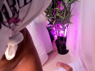 Melanie Miller's Live Sex Cam Show