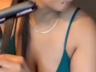 Ceecee's Live Sex Cam Show